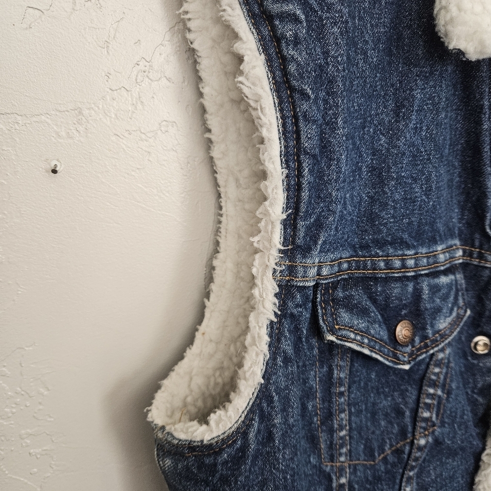 Levi's Vintage Men's Medium Sleeveless Denim Sherpa Vest Button Up Jean Fall Top - Picture 6 of 8